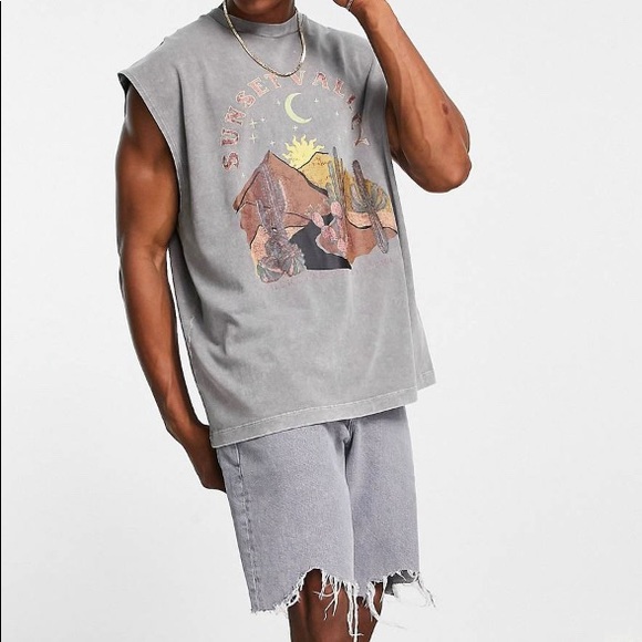 Oversized Tank - Picture 3 of 3